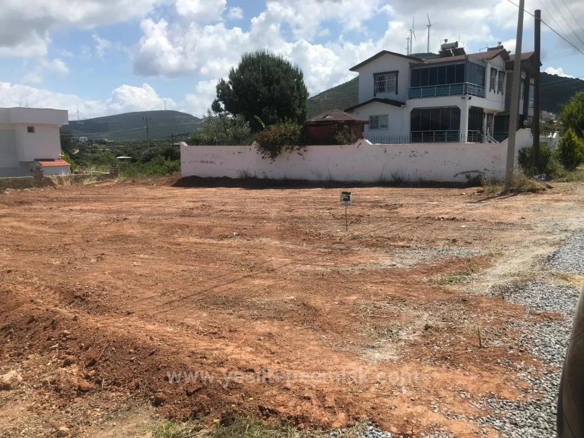 700 M² Großes Villa-Zonengrundstück Zum Verkauf In Didim Yeşiltepe