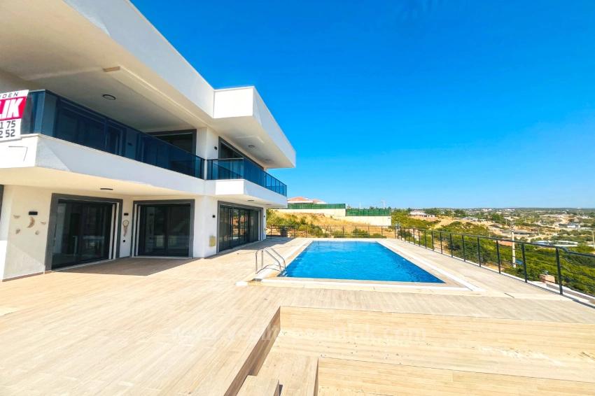 Villa Zum Verkauf In Didim Yeşiltepe Site, Auf Einem 700M2 Großen Grundstück.