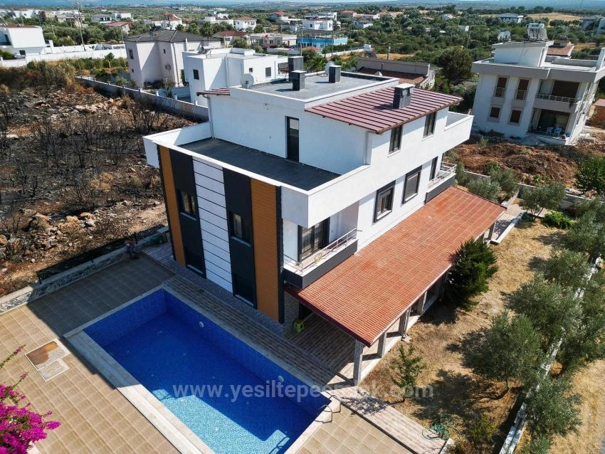 5+1 Twin Triplex Villa With Pool In Didim District, Aydın