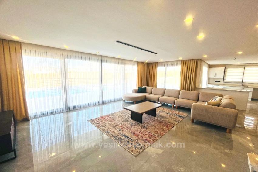 Villa For Sale In Didim Yeşiltepe Site, On A 700M2 Plot.