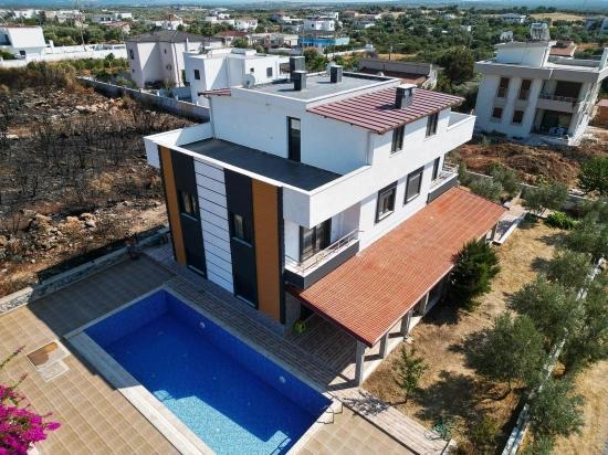 5+1 Twin Triplex Villa With Pool In Didim District, Aydın