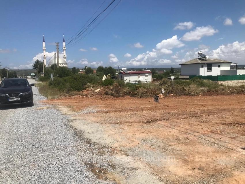 Didim Yeşiltepe Sitesinde 700M2 Villa + Ticari İmarlı Satılık Arsa