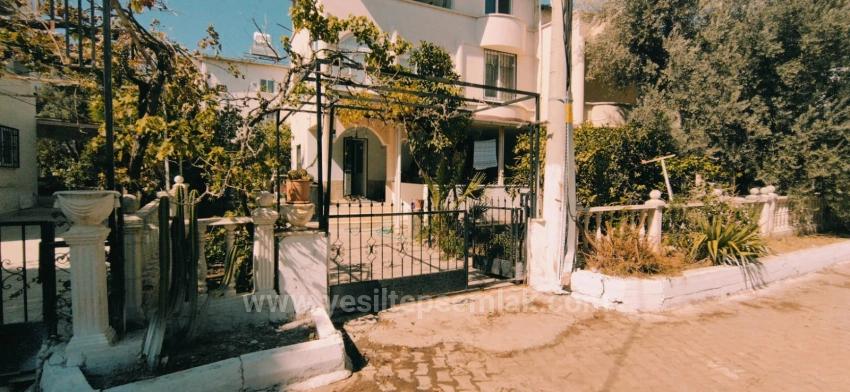 Didim Halley Sitesinde 4+1 Tripleks Bahcelı Villa