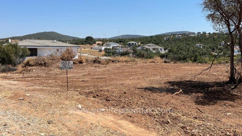 Didim Yeşiltepe Sitesinde 718 M2 Villa Imarlı Arsa