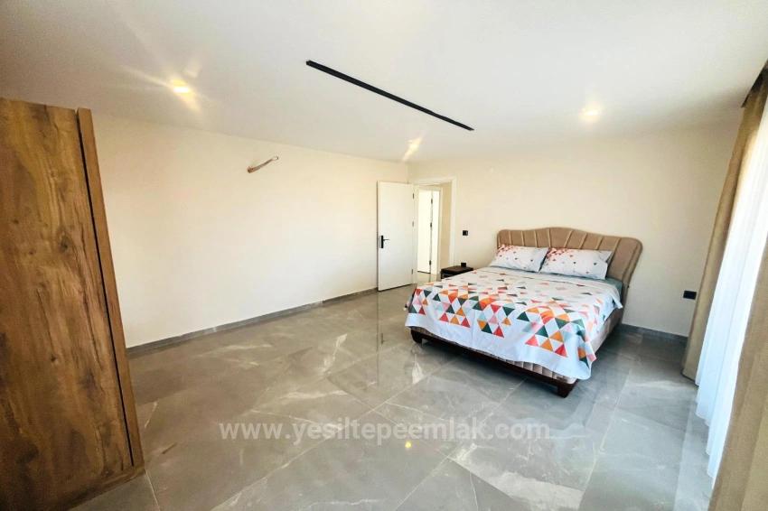 Didim Yeşiltepe Sitesinde 700M2 Arsa İçerısınde Satılık Villa