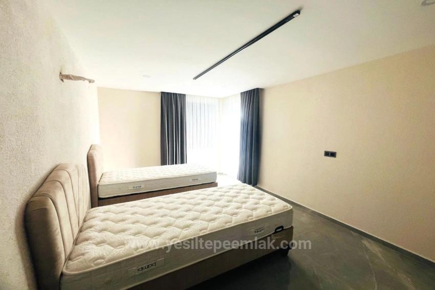 Didim Yeşiltepe Sitesinde 700M2 Arsa İçerısınde Satılık Villa