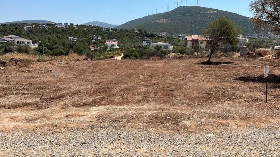 Didim Yeşiltepe Sitesinde 718 M2 Villa Imarlı Arsa